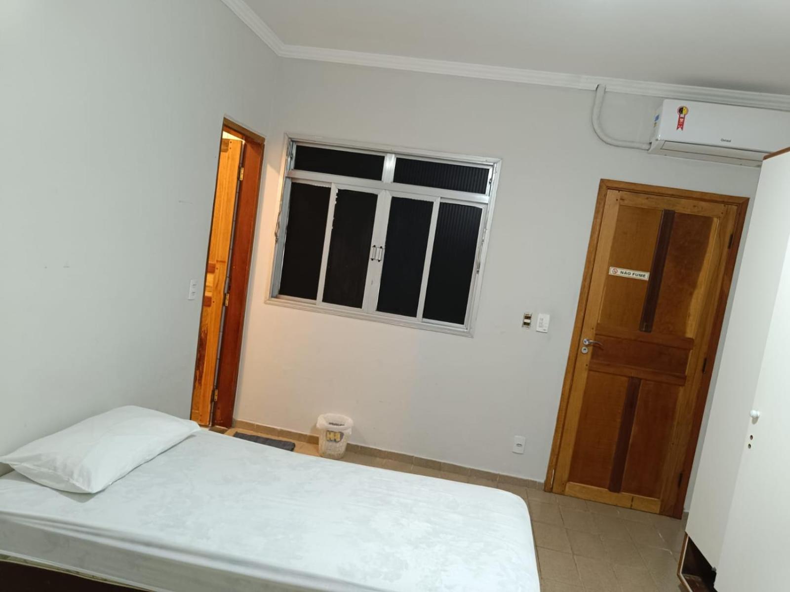 Hostel Diniz Vitória Esterno foto